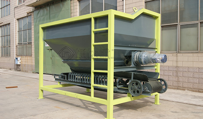 鏟車喂料機3.jpg